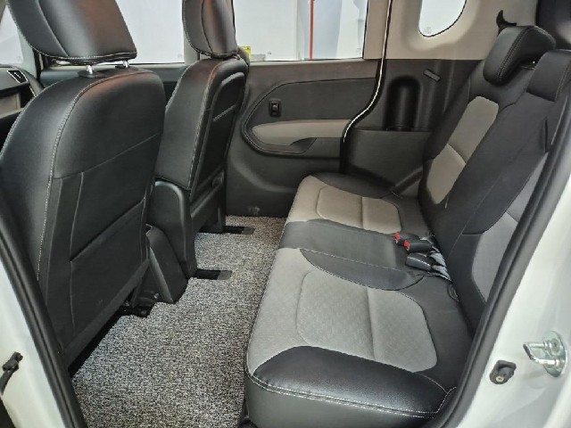 6081500748R12.jpg