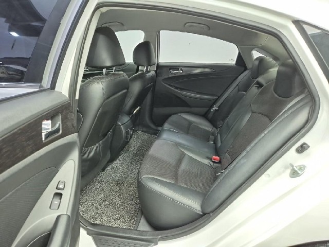 6081001158R12.jpg