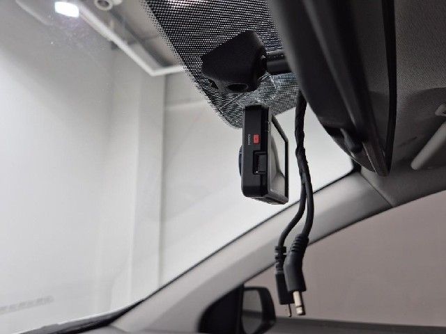 6081000919R14.jpg