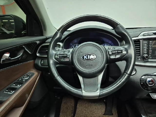 6081501083R9.jpg