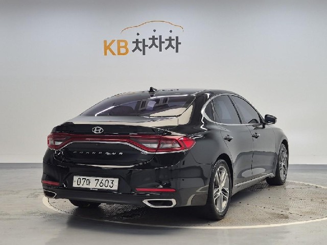 6081500828R3.jpg