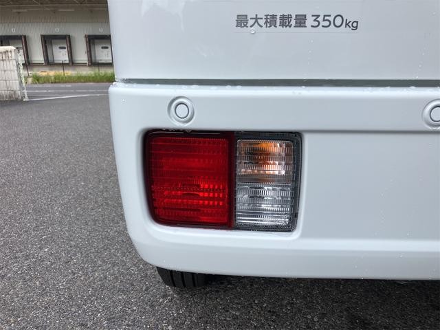 0710075A30261014W00417.jpg