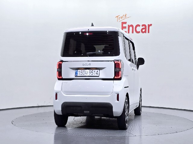 e72feabb352af79f72111e8d86573c84.jpeg