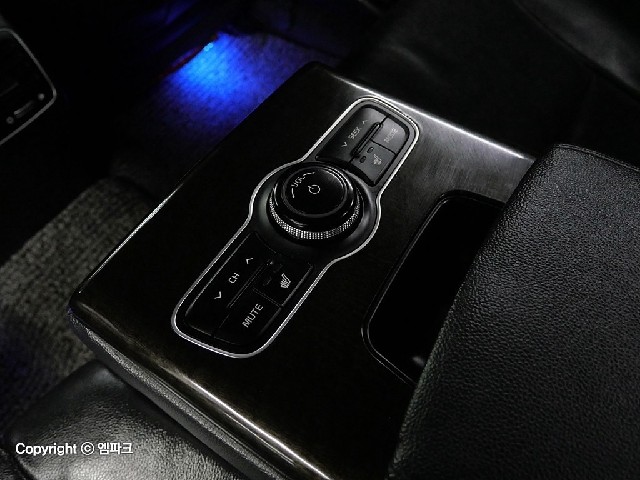 3121000734R18.jpg