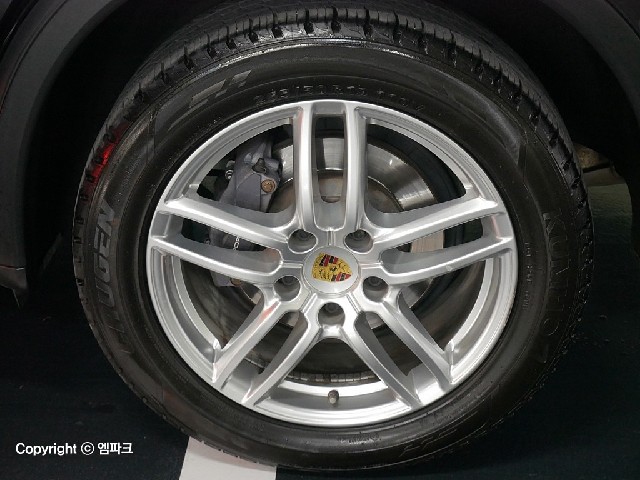 2111501948R16.jpg