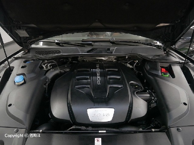 2111501948R5.jpg