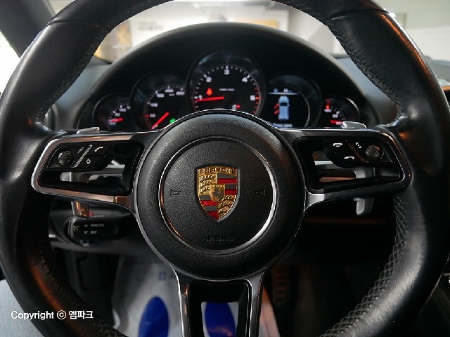2111501948R8.jpg