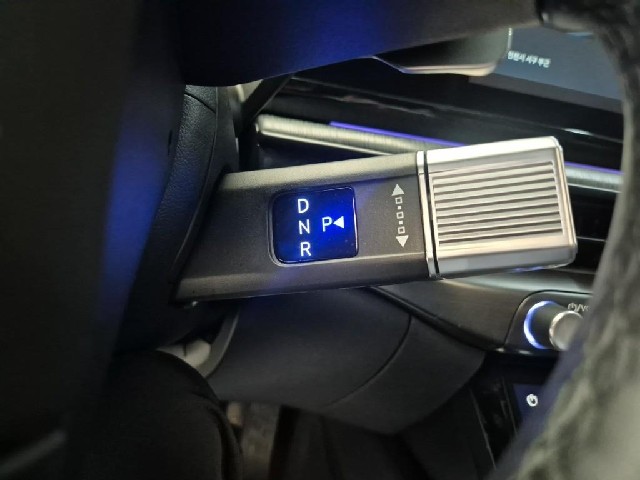 6061501577R8.jpg