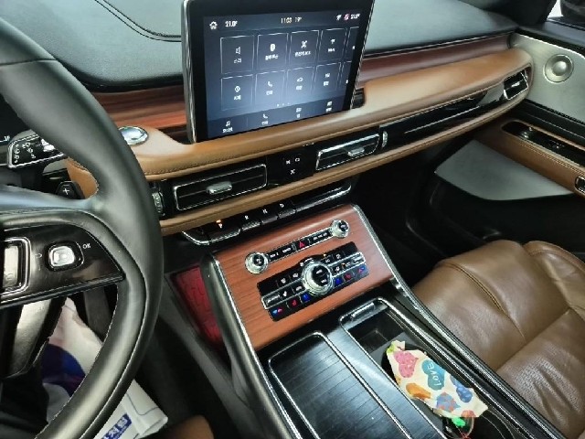 6061500845R10.jpg