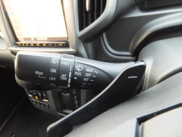 0502256A30260920W00107.jpg