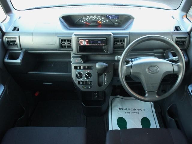 0520029A30261006W00503.jpg