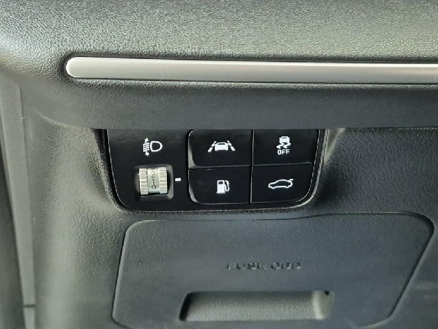 6091500635R18.jpg