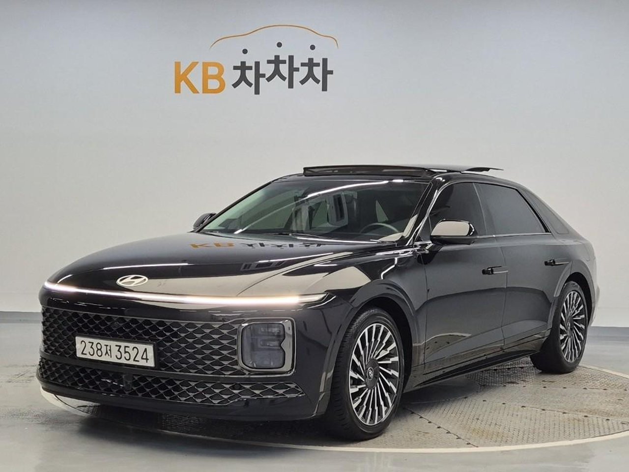 2023 Hyundai Grandeur, photo 1 of 1