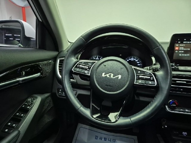 5111000585R9.jpg