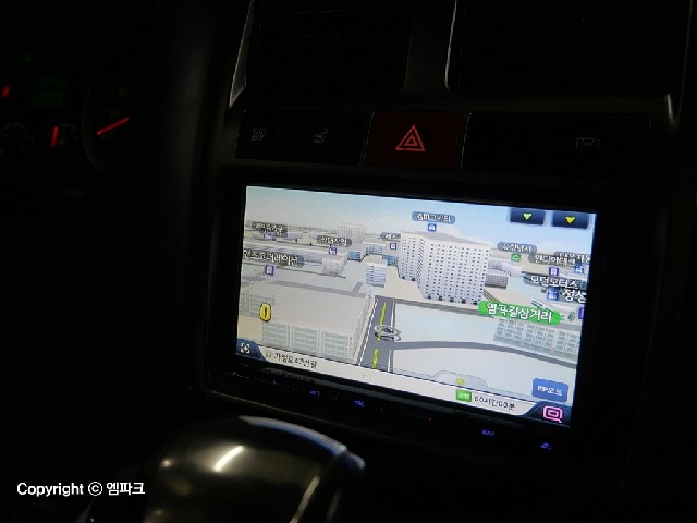 2051502167R11.jpg