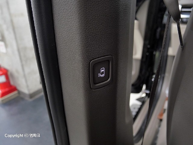 3091001411R12.jpg