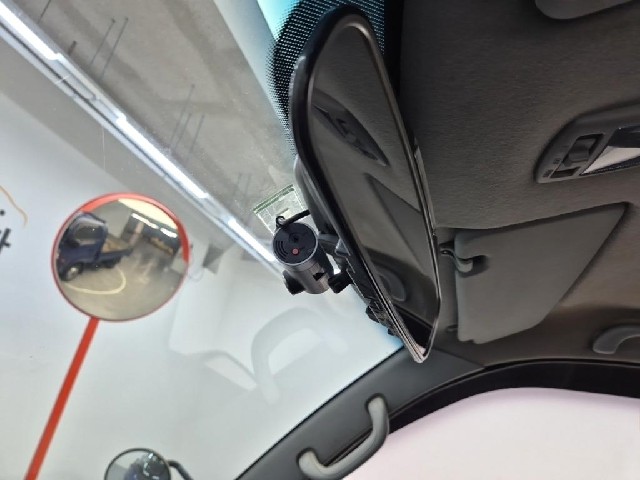 4051501916R15.jpg