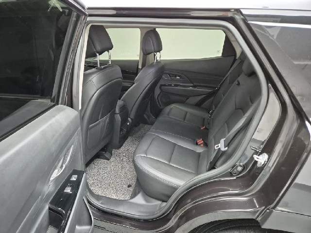 5061000556R12.jpg