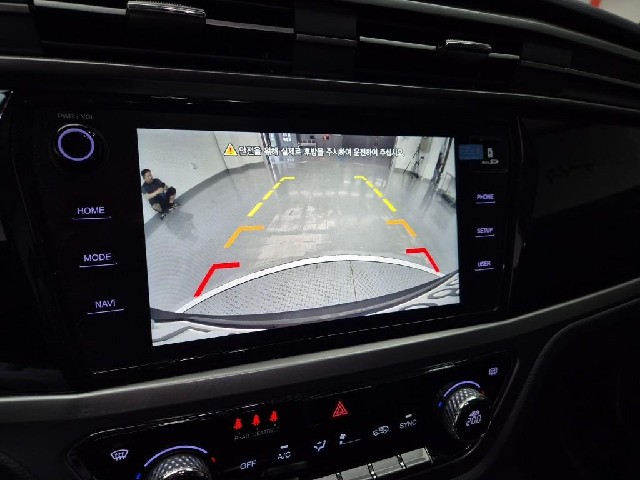 5061000556R14.jpg