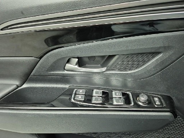 5061000556R18.jpg