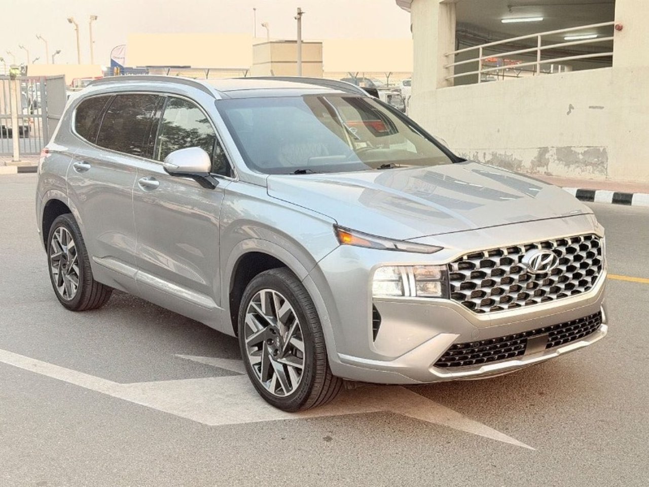 2023 Hyundai Santa, photo 1 of 1