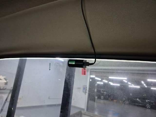 6051000230R15.jpg