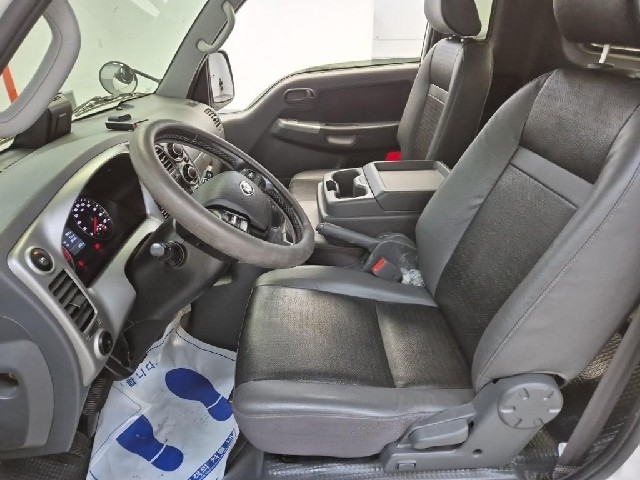 6061500677R10.jpg