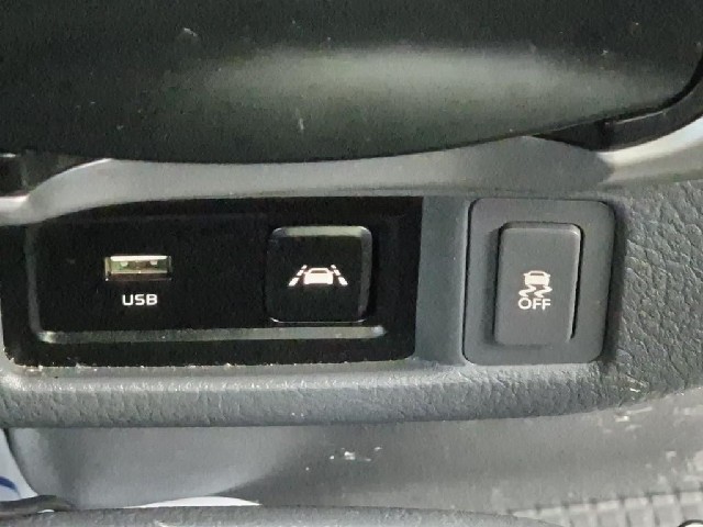 6061500677R12.jpg