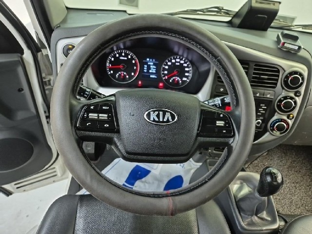 6061500677R8.jpg