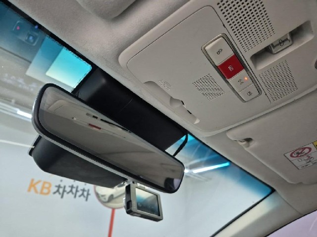 6051000747R18.jpg