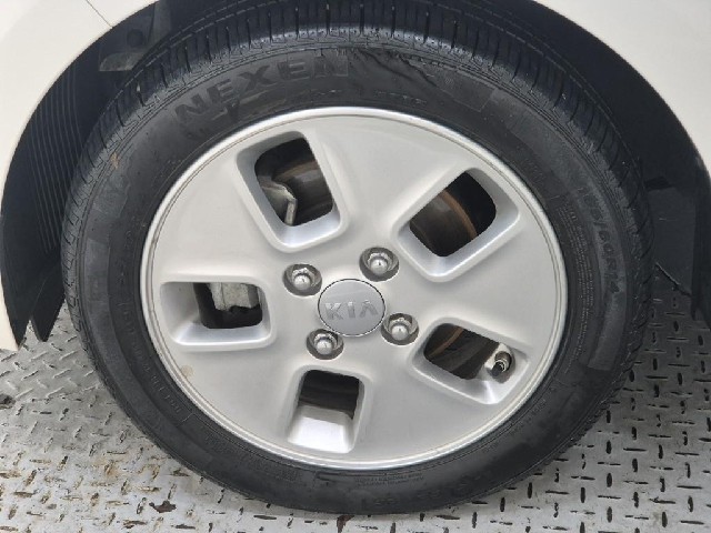 6051500456R17.jpg