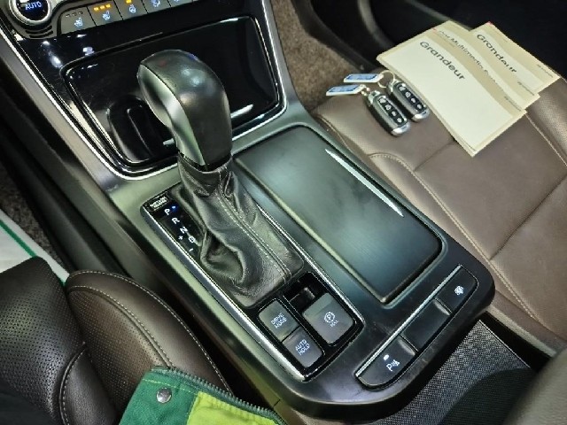 6051500079R8.jpg