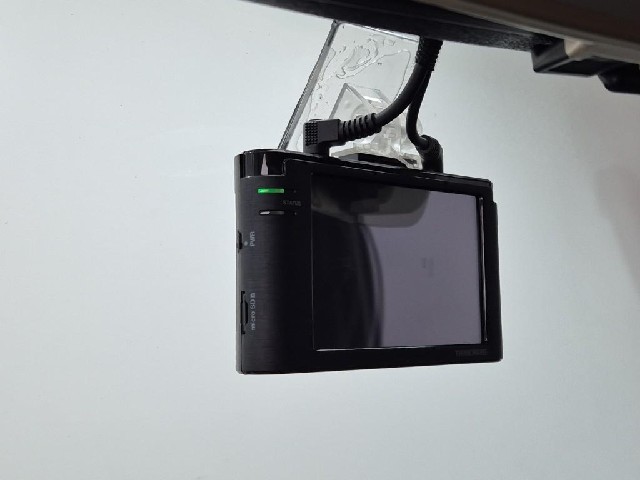 6051000986R14.jpg