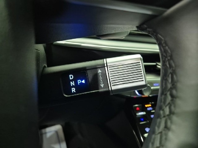 6071001719R8.jpg