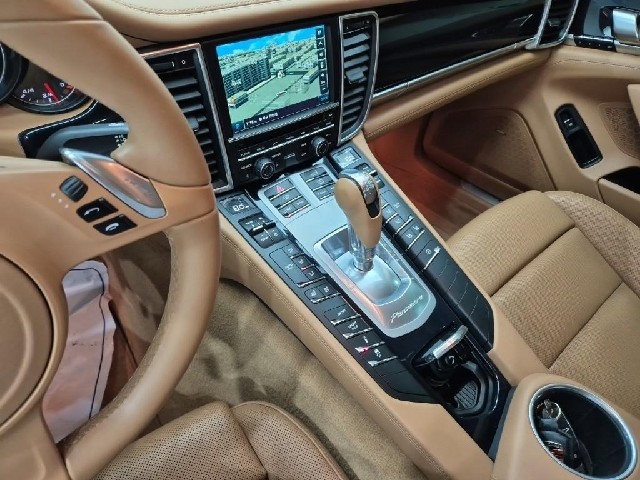 6101000273R10.jpg