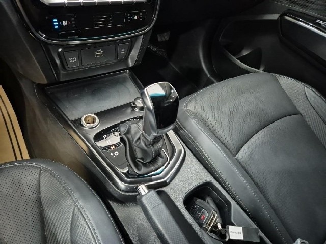 6101000243R8.jpg
