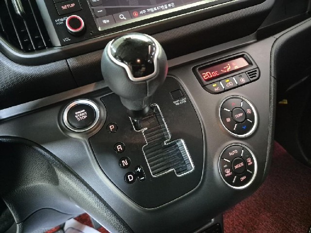 6101500653R8.jpg