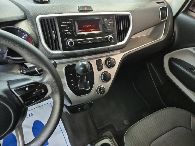 6101000180R10.jpg