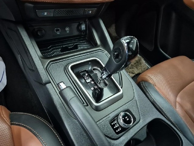6091002467R8.jpg