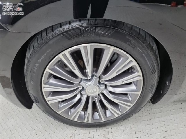 f12b68863e352507e46409cd04fe1fca.jpeg
