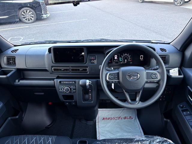 0560808A30261015W00314.jpg