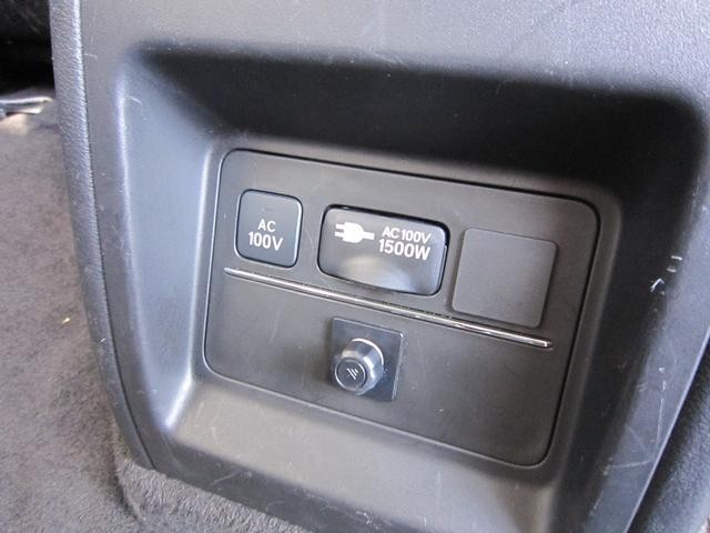 0502256A30261013W00115.jpg
