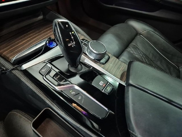 6081001916R8.jpg