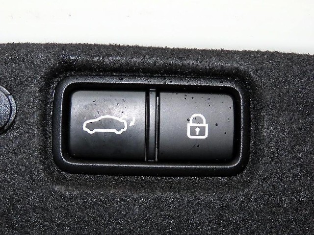 ccecca5d446f4a0408de029eb45afd51.jpeg