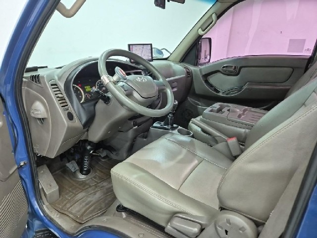 6081000250R7.jpg