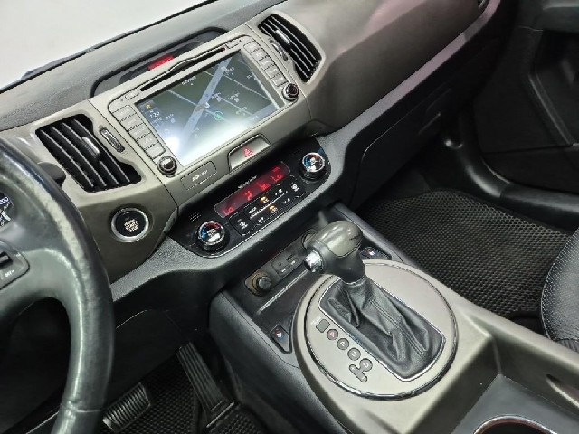 6081001828R10.jpg