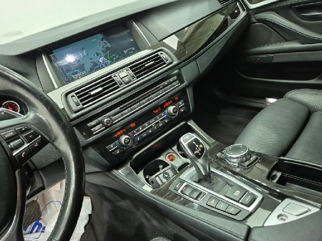 6081000008R10.jpg