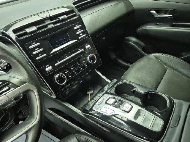 6081000743R10.jpg