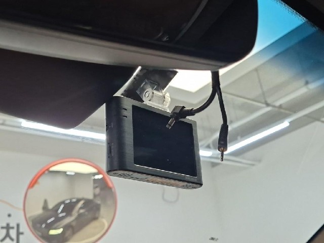 6081500922R18.jpg