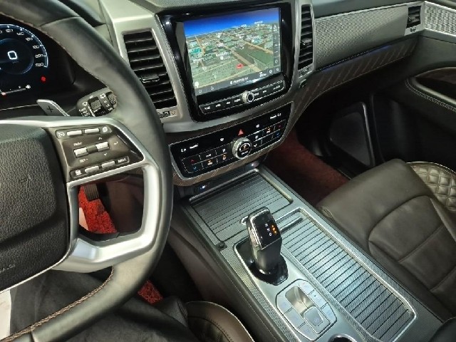 6081500864R10.jpg